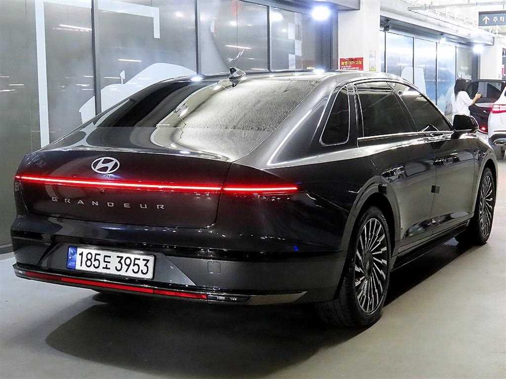 HYUNDAI Grandeur - Vista 5