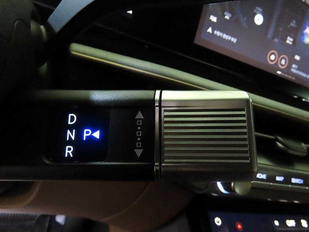 HYUNDAI Grandeur - Vista 12