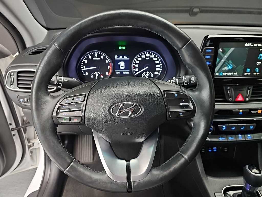 HYUNDAI i30 - Vista 9