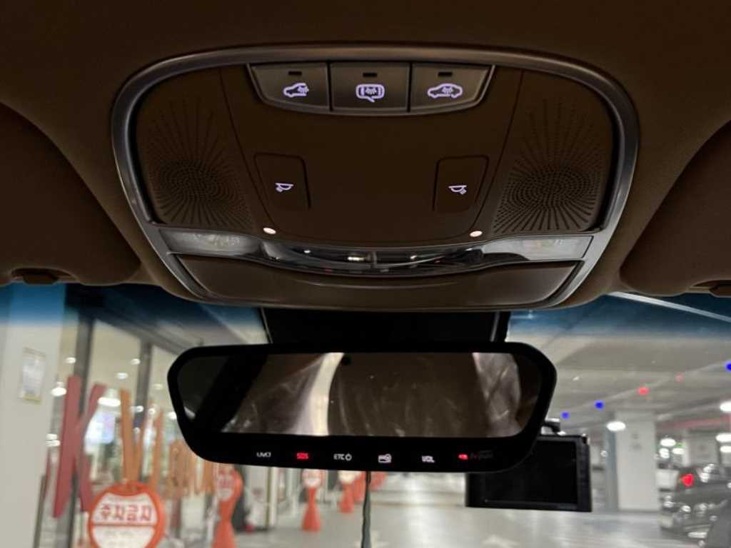 KIA K9 - Vista 9