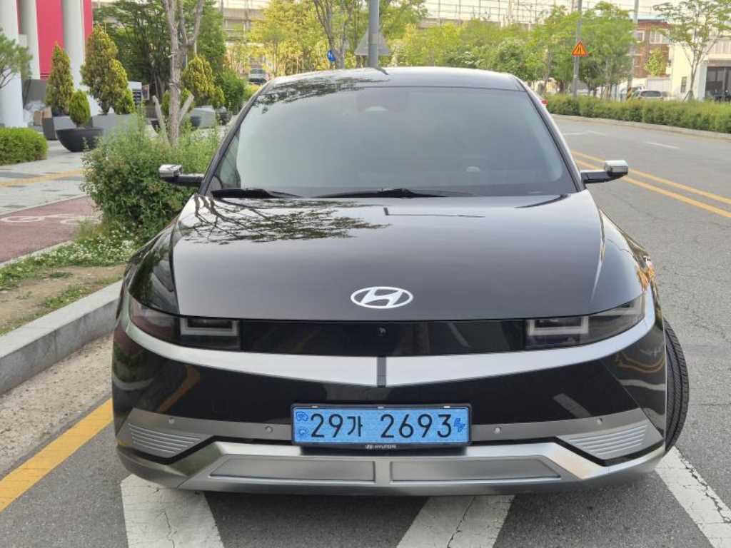 HYUNDAI Ioniq 5 - Vista 4
