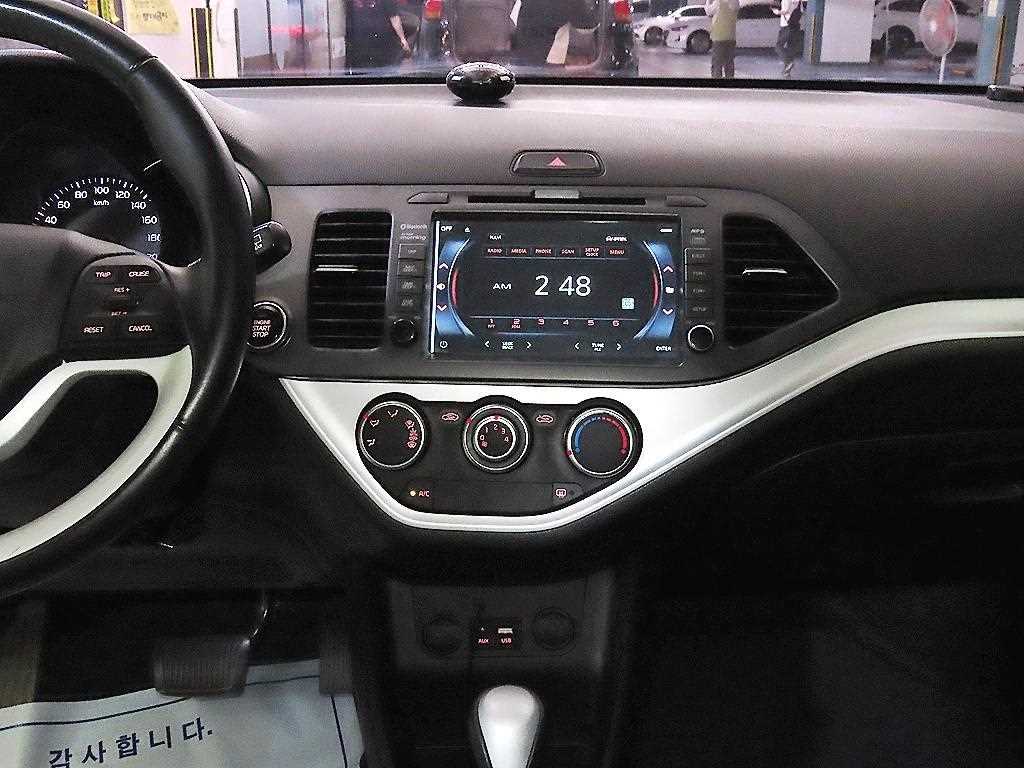 KIA Morning - Vista 11