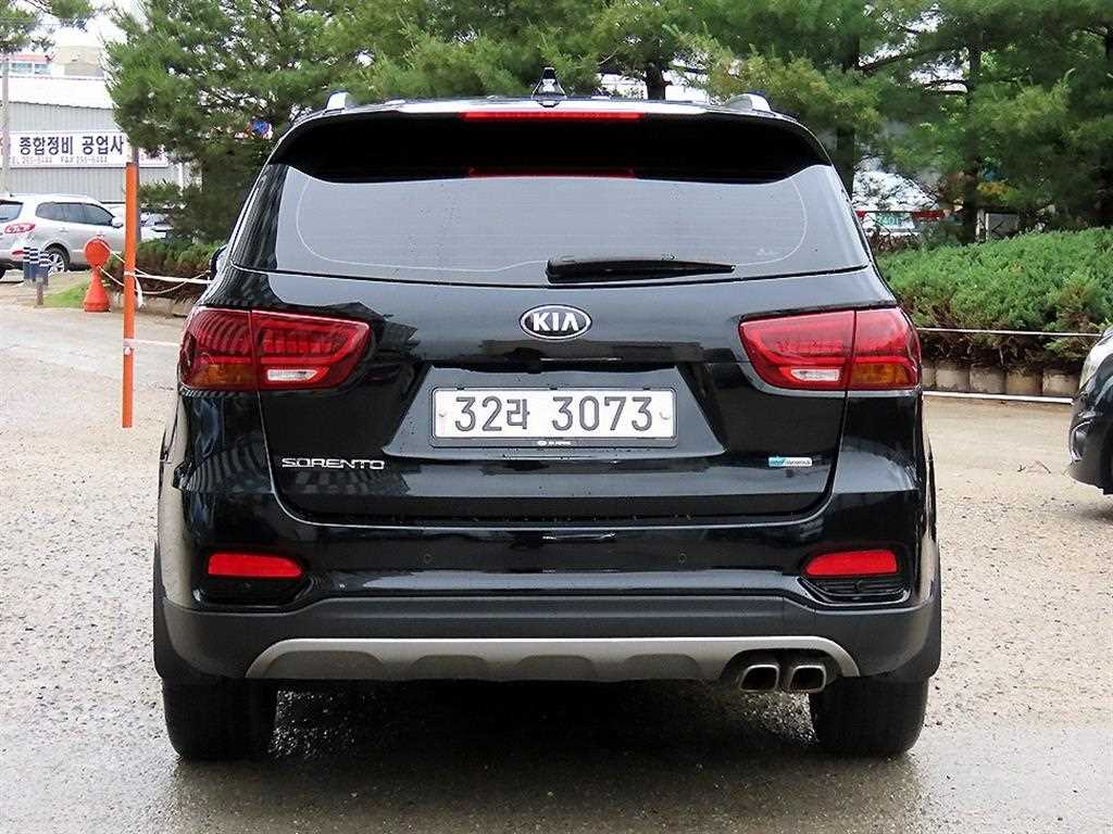 KIA Sorento - Vista 4
