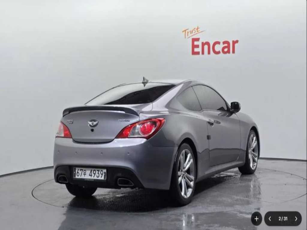 HYUNDAI Genesis - Vista 2