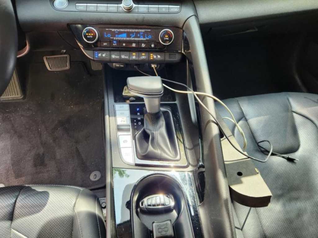 HYUNDAI Avante - Vista 10