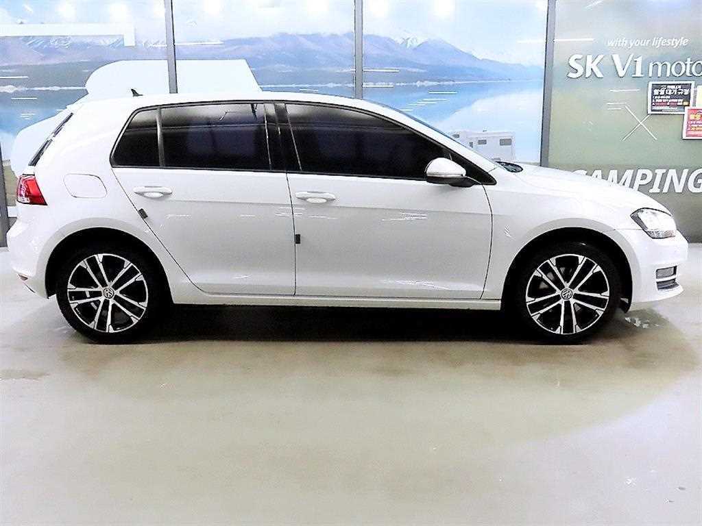 Volkswagen Golf - Vista 3