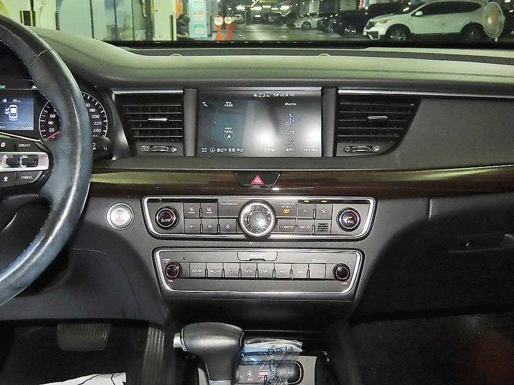 KIA K7 - Vista 11
