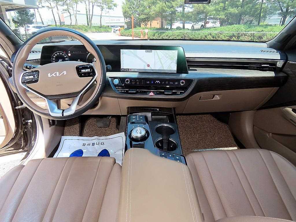 KIA K8 - Vista 7