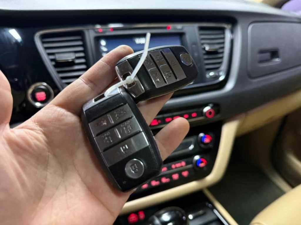 KIA Carnival 2016 Negro - Importación desde Corea - HF Imports Iquique - Foto 20