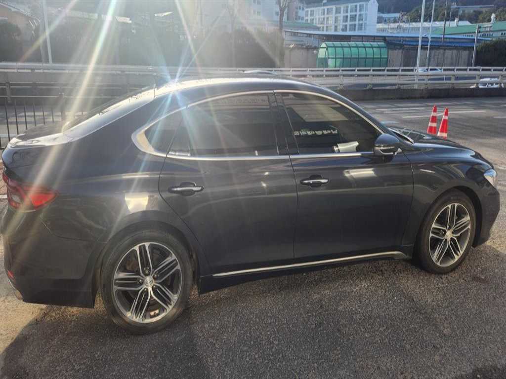 HYUNDAI Grandeur - Vista 3