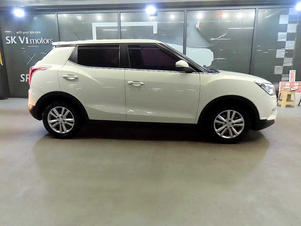Ssangyong Tivoli - Vista 3