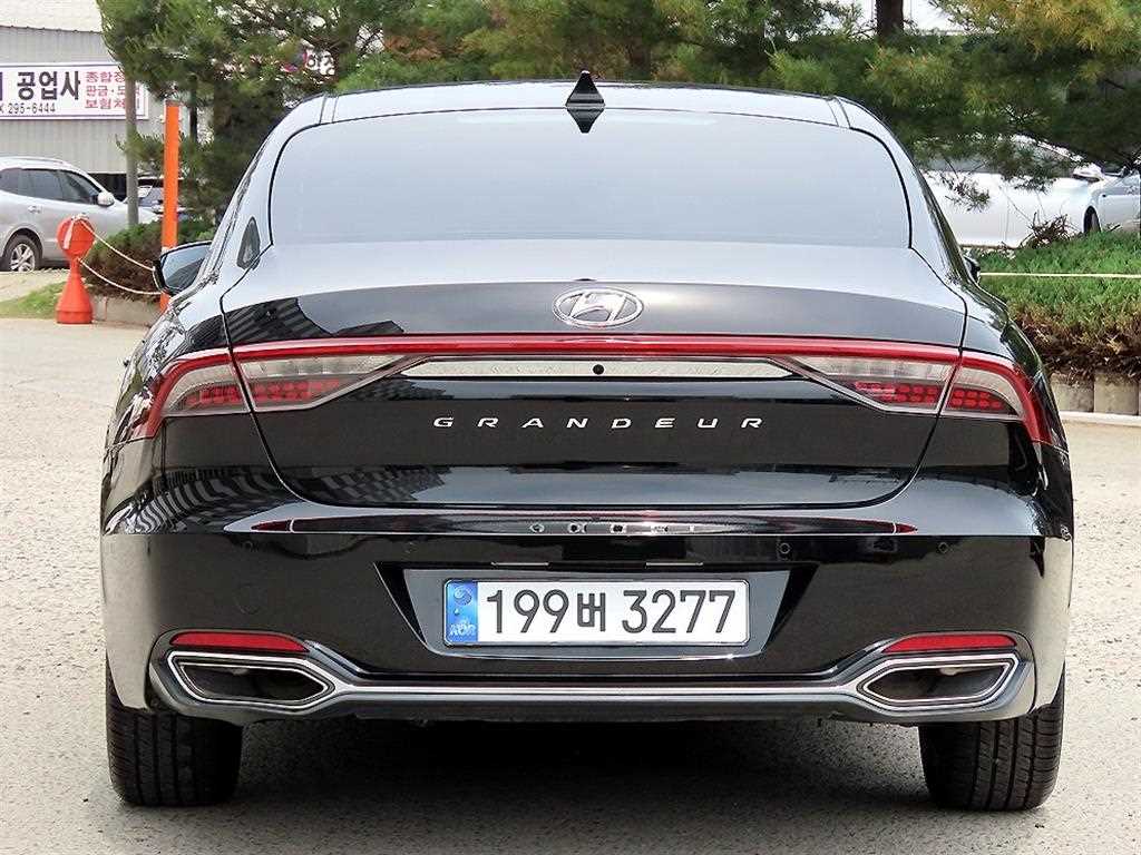 HYUNDAI Grandeur - Vista 4