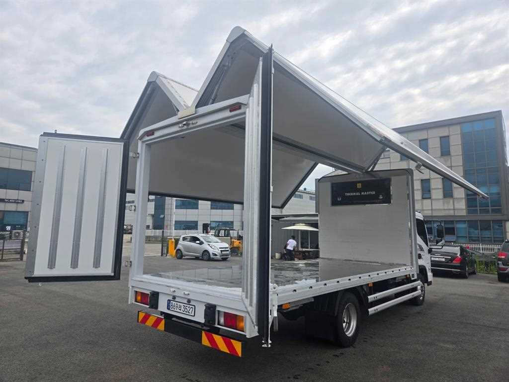 medium and large cargo truck - Vista 8
