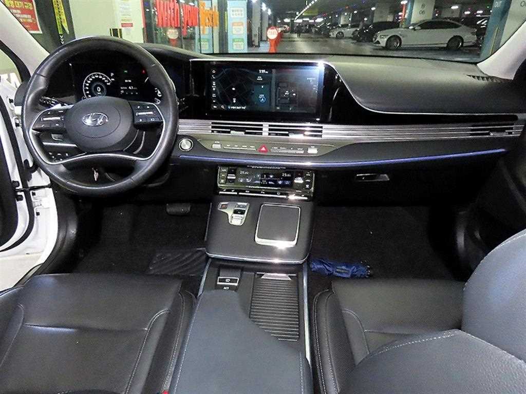 HYUNDAI Grandeur - Vista 10