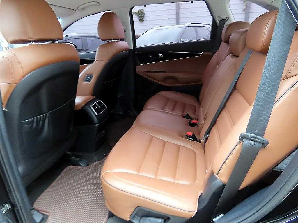 KIA Sorento - Vista 6