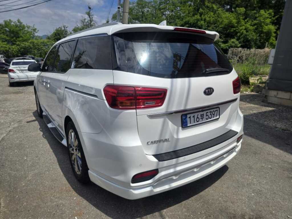 KIA Carnival - Vista 4