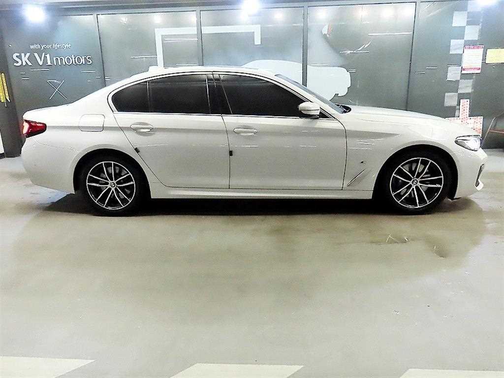 BMW 5 Series - Vista 3