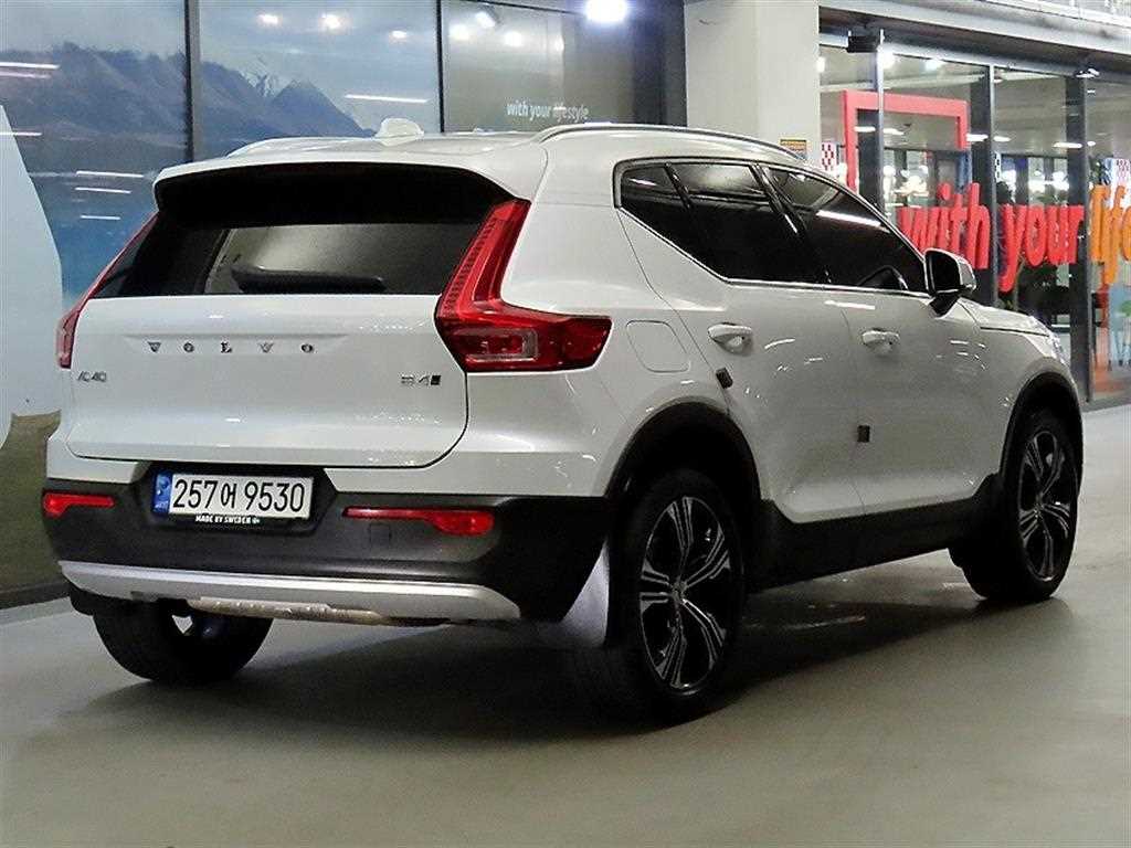 Volvo XC40 - Vista 4