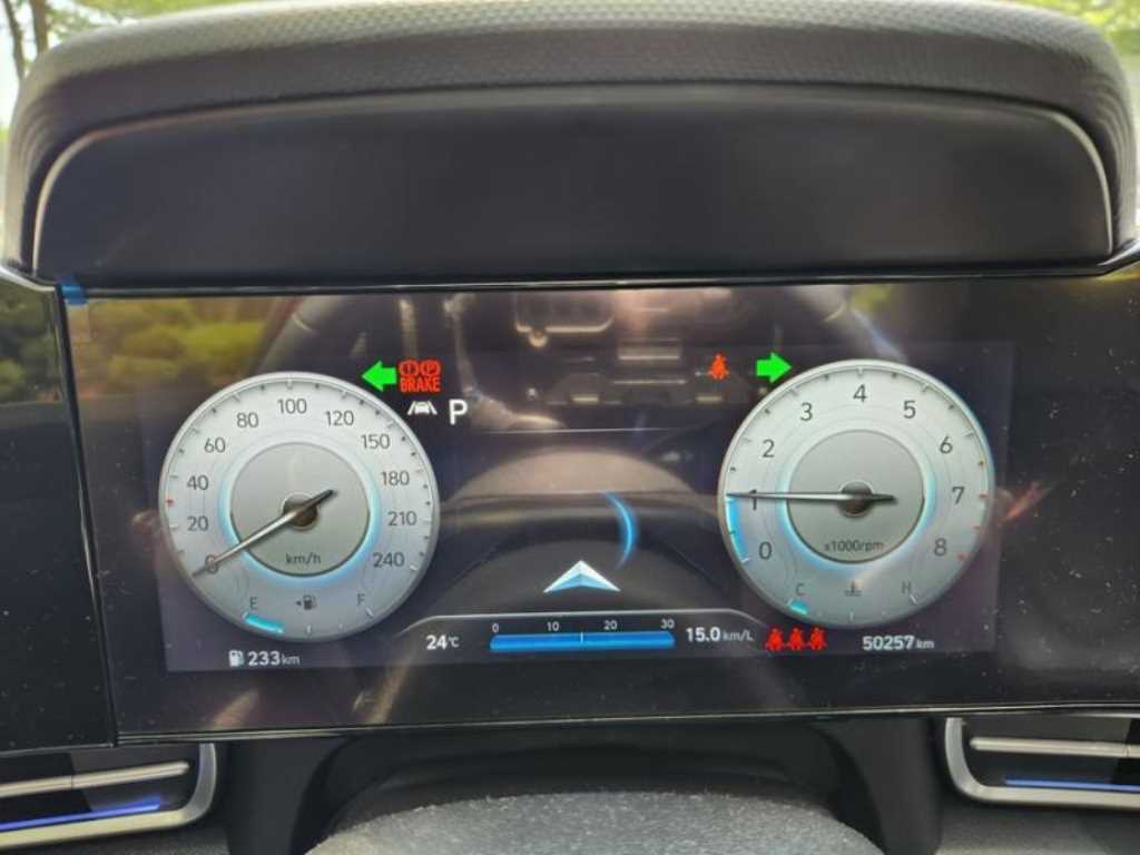 HYUNDAI Avante - Vista 7