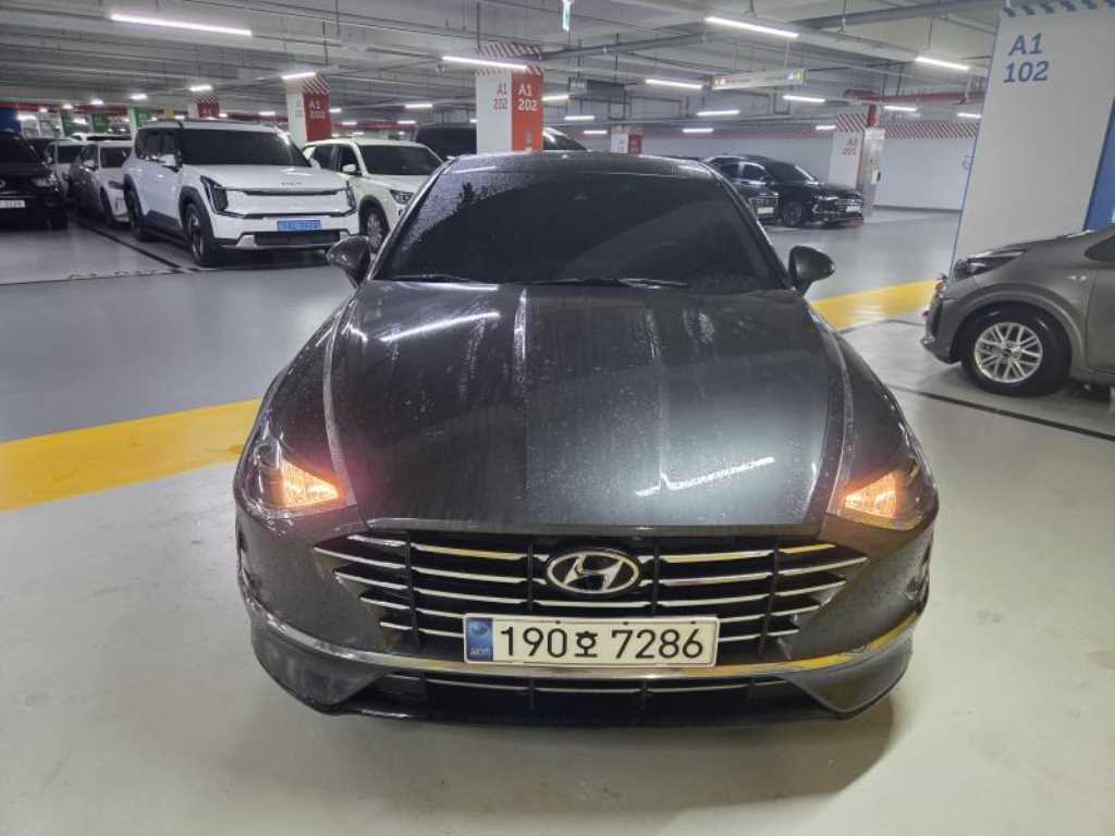 HYUNDAI Sonata - Vista 2