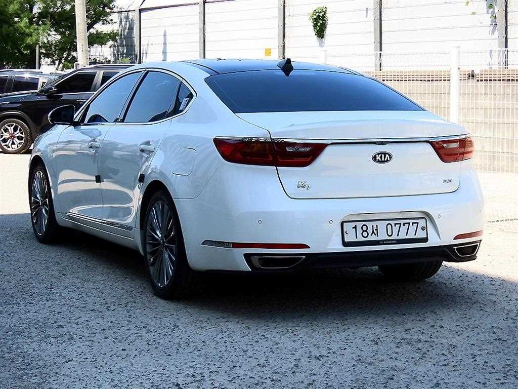 KIA K7 - Vista 3