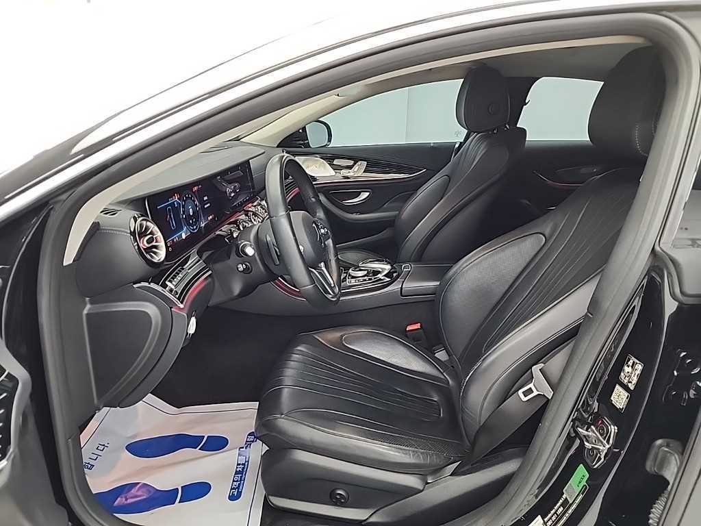 Mercedes Benz CLS Class - Vista 11