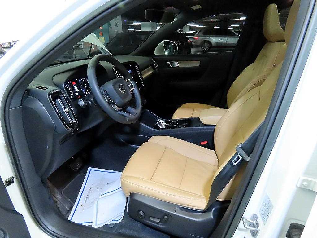 Volvo XC40 - Vista 6