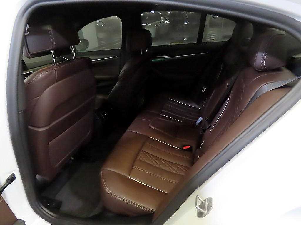 BMW 5 Series - Vista 7