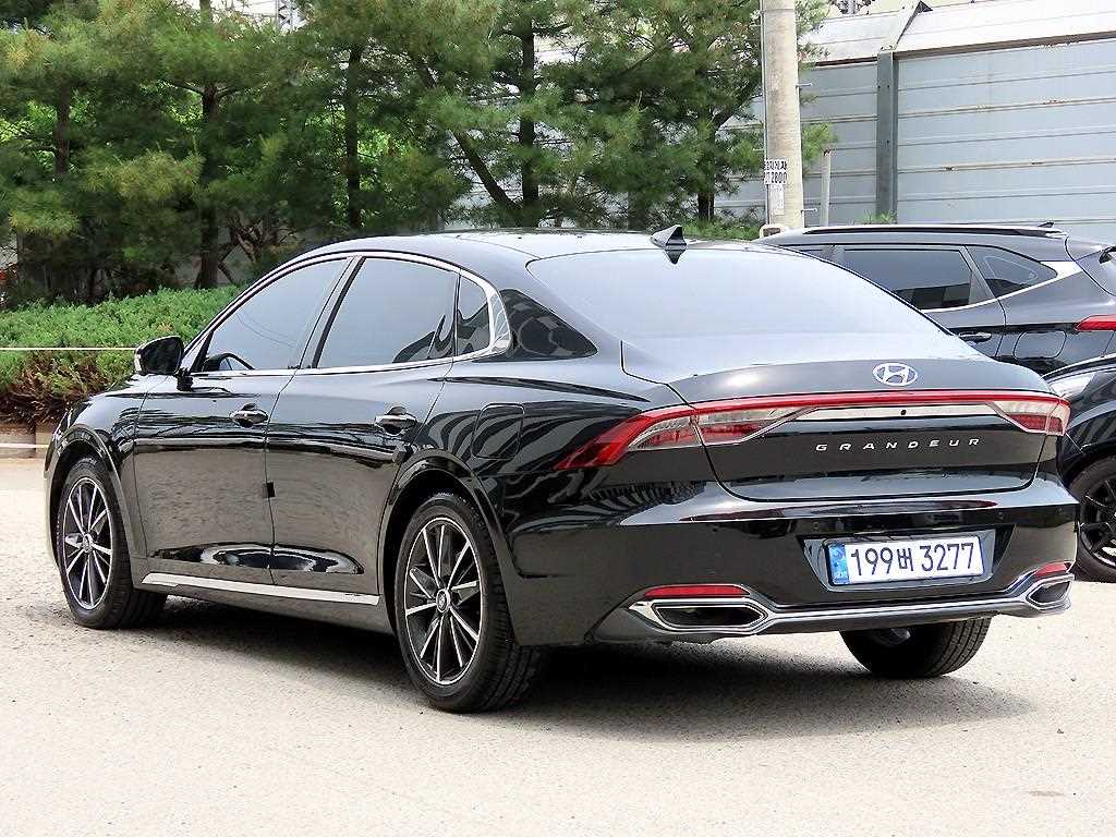 HYUNDAI Grandeur - Vista 3