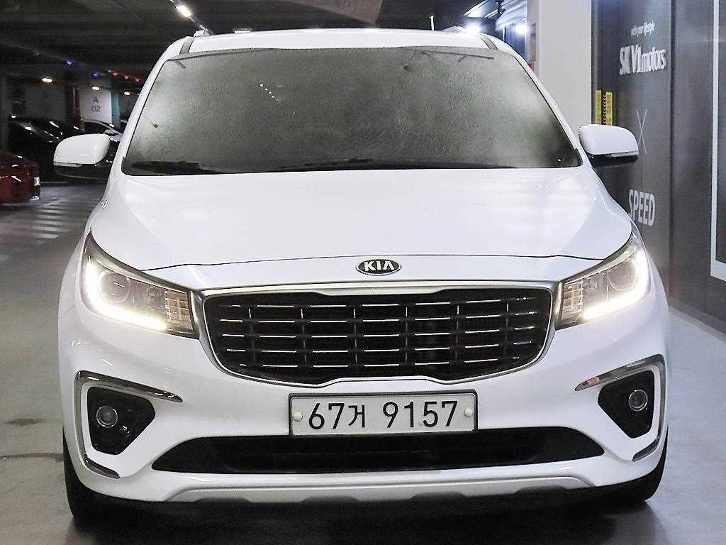 KIA Carnival - Vista 2