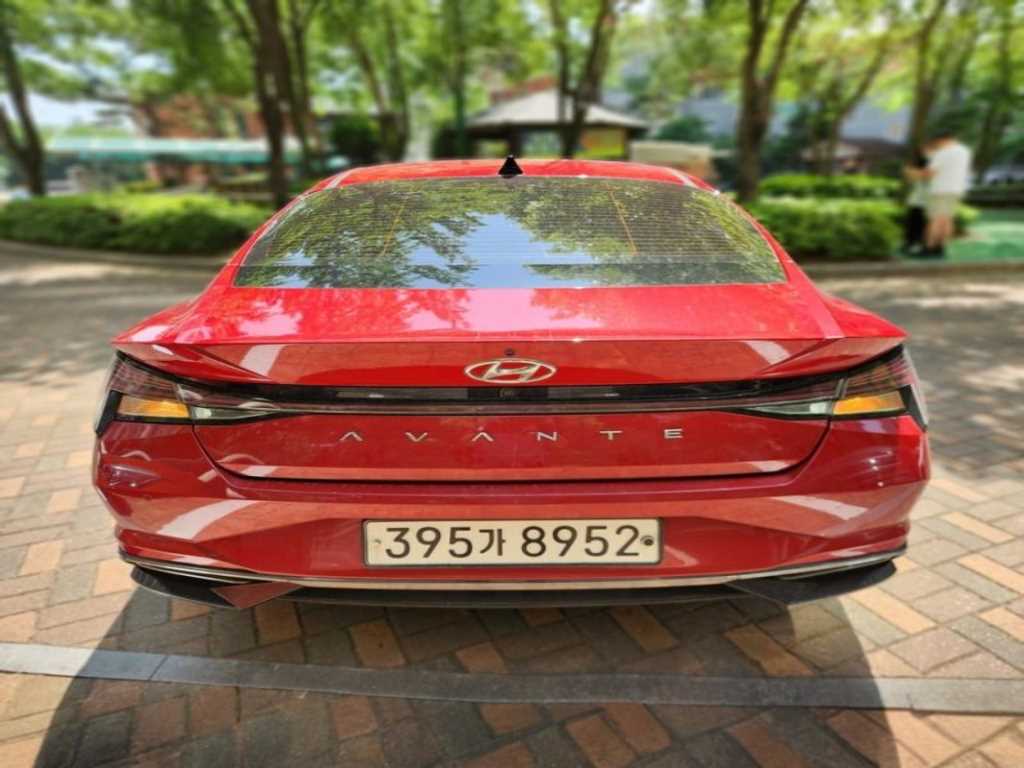 HYUNDAI Avante - Vista 4