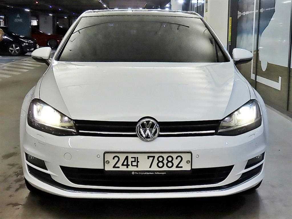 Volkswagen Golf - Vista 2