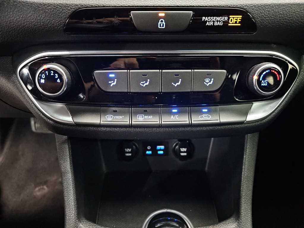 HYUNDAI i30 - Vista 10