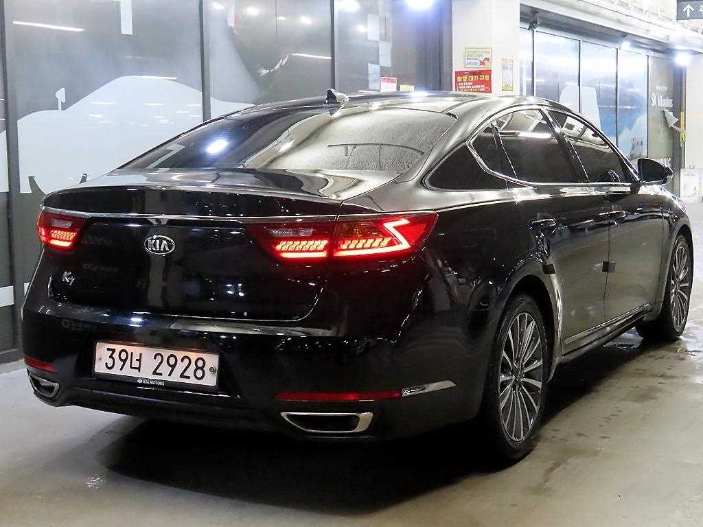 KIA K7 - Vista 4