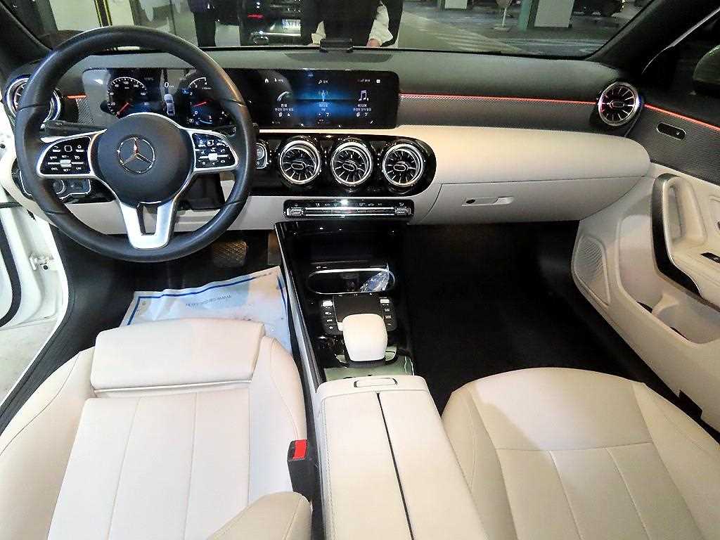 Mercedes Benz A Class - Vista 10