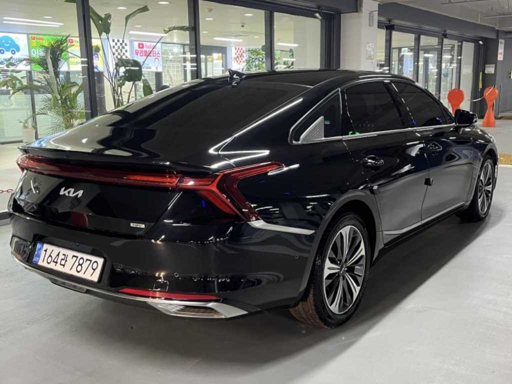 KIA K8 - Vista 5
