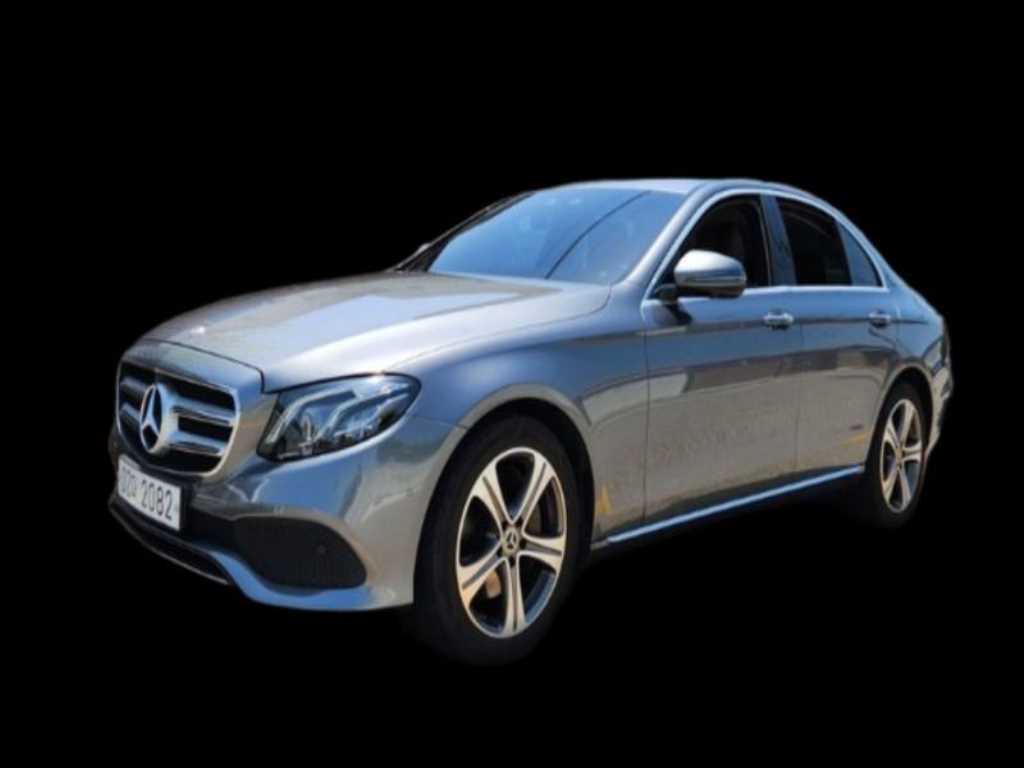 Mercedes Benz E class - Vista 5