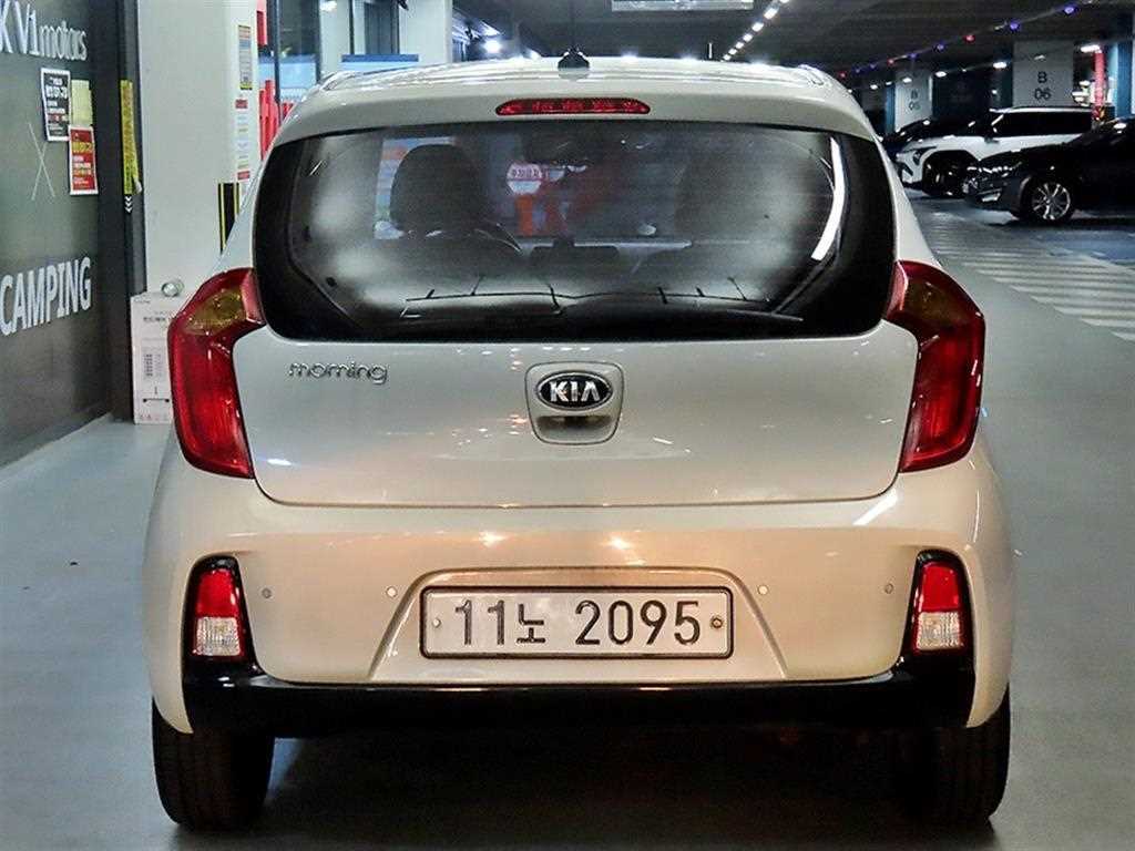 KIA Morning - Vista 5
