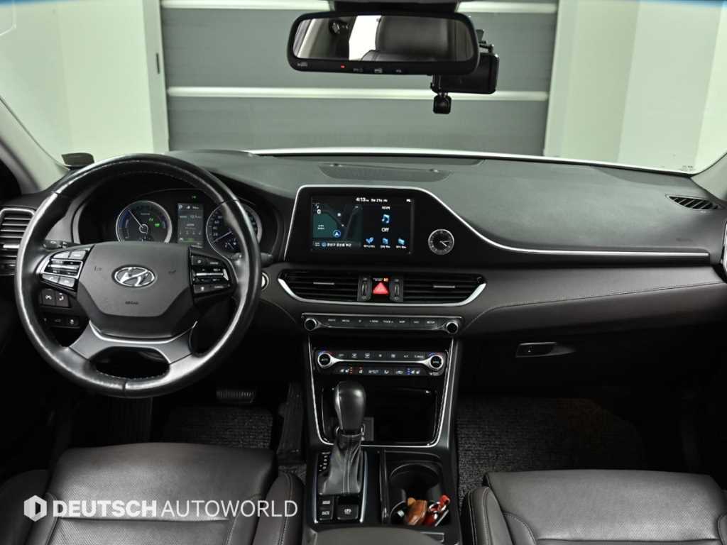 HYUNDAI Grandeur - Vista 7