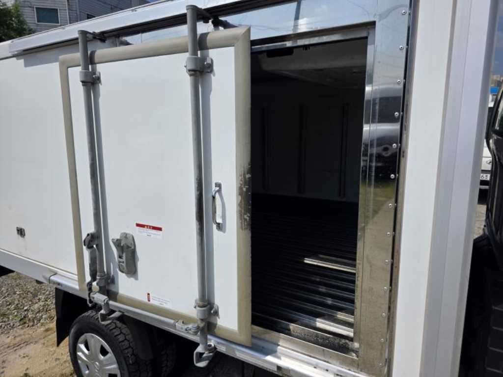 Small Truck Freezer Box(Low Deck) - Vista 7
