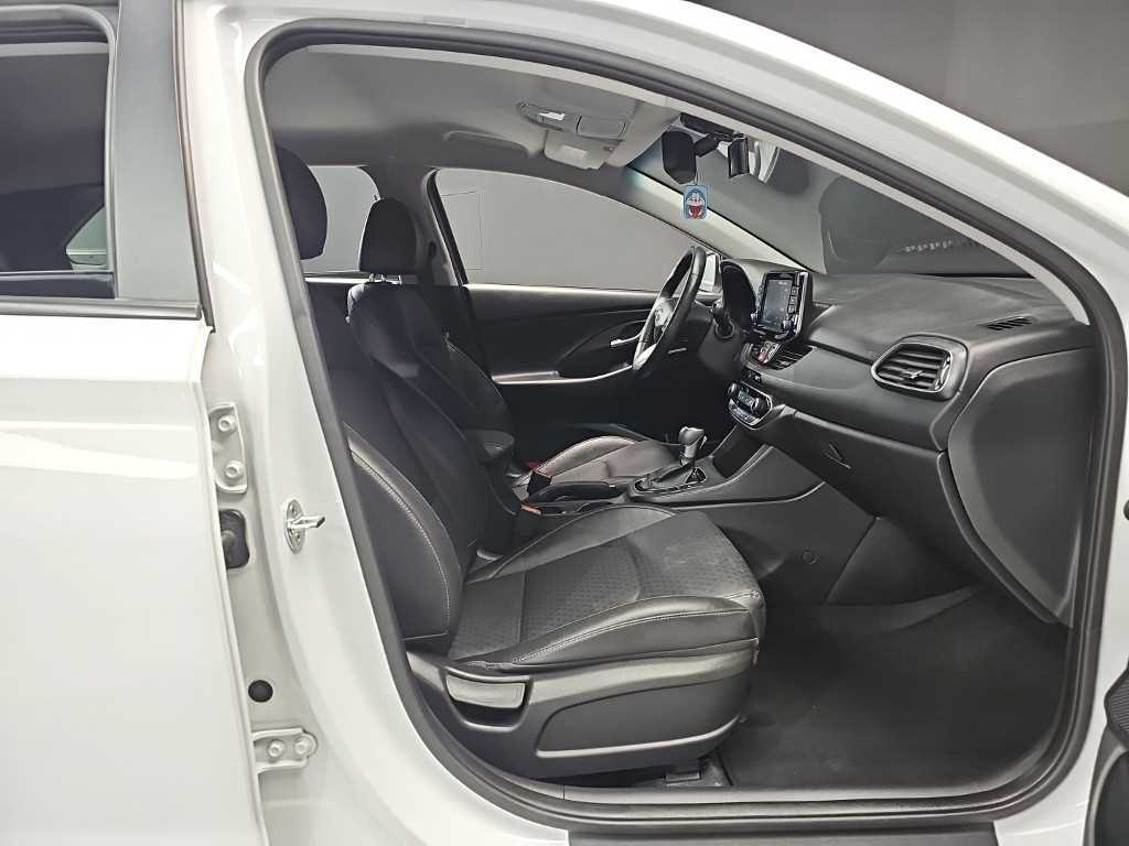 HYUNDAI i30 2018 Blanco - Importación desde Corea - HF Imports Iquique - Foto 19