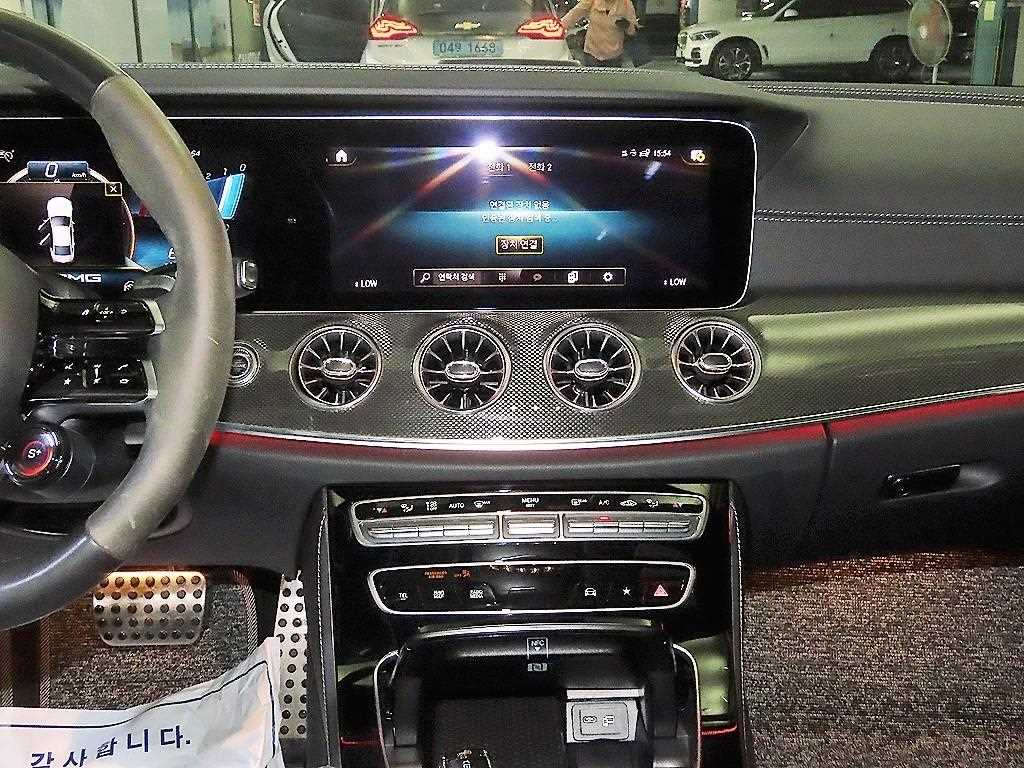 Mercedes Benz CLS Class - Vista 11