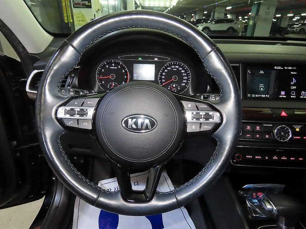 KIA K7 - Vista 8
