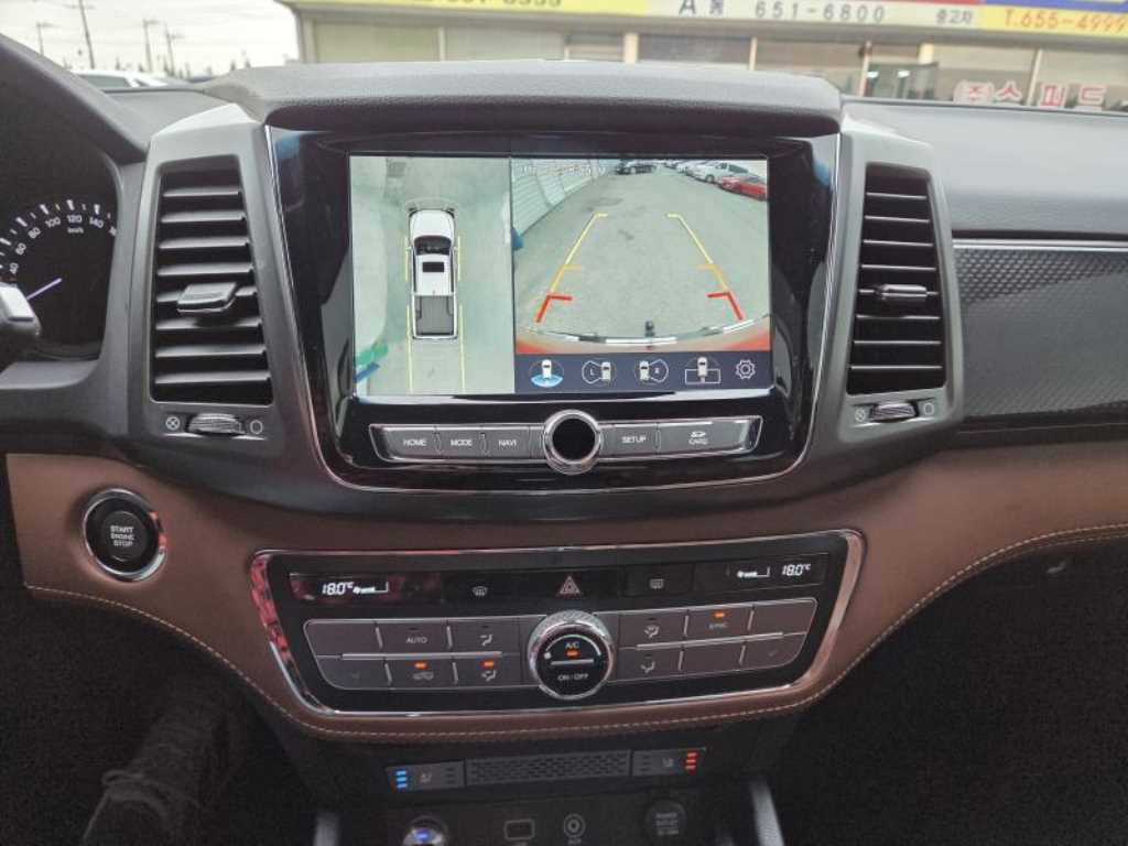 Ssangyong Rexton - Vista 12