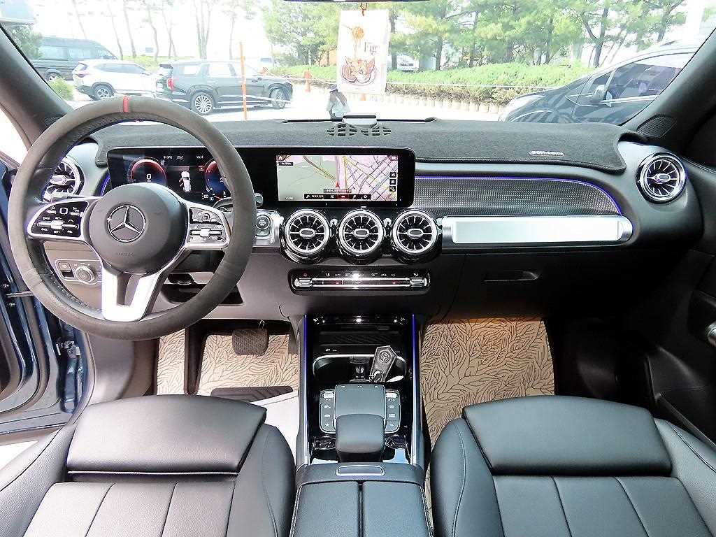 Mercedes Benz GLB Class - Vista 7