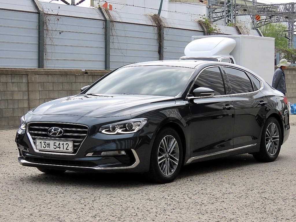 HYUNDAI Grandeur - Vista 2