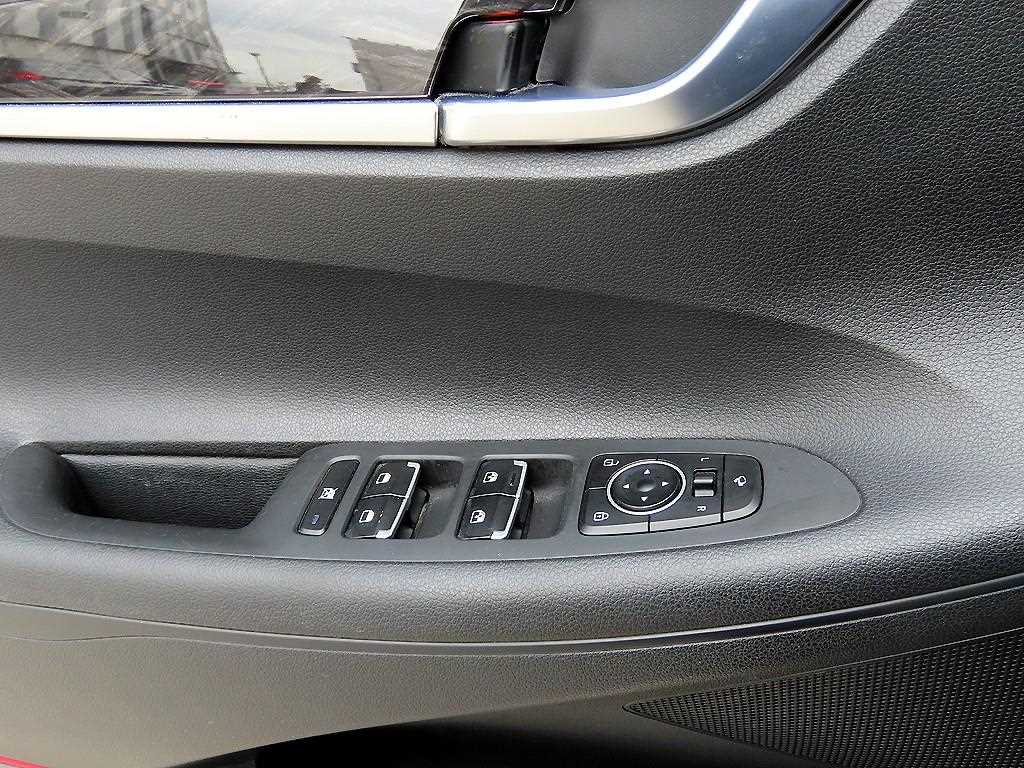 HYUNDAI Grandeur - Vista 11