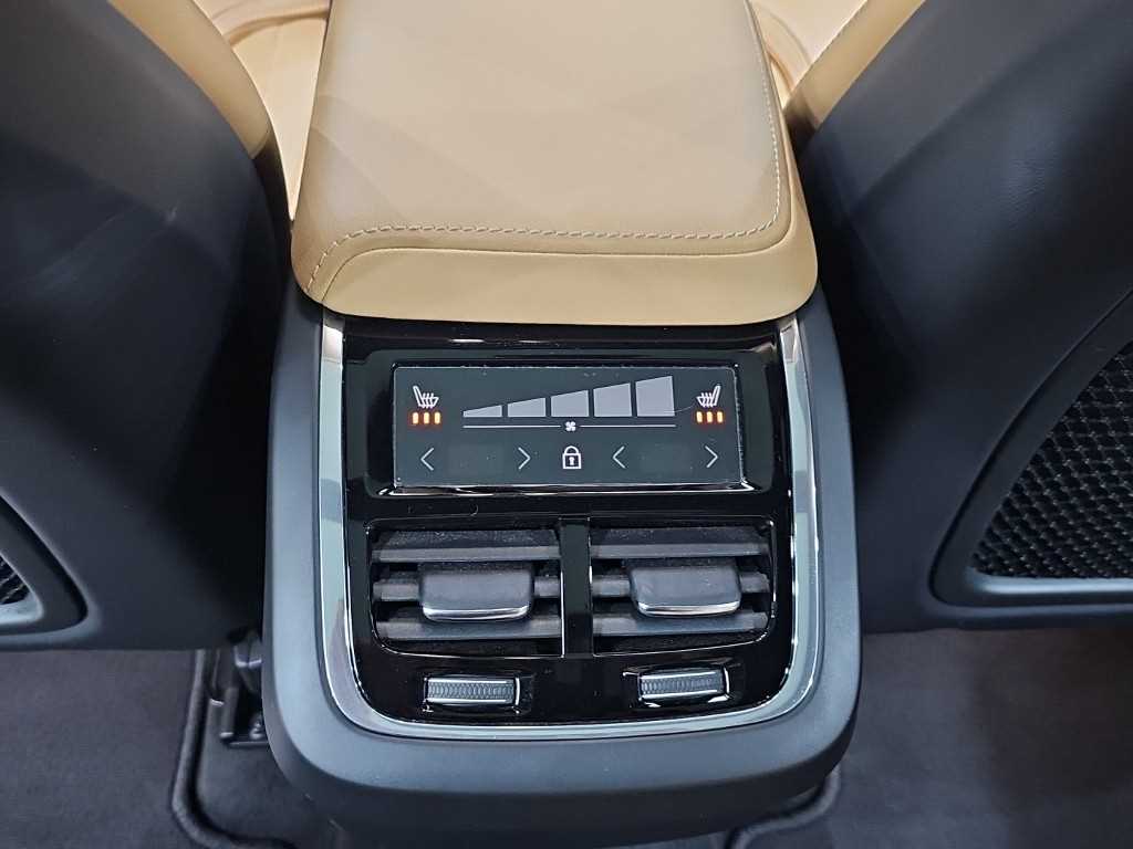 Volvo XC60 2023 Blanco - Importación desde Corea - HF Imports Iquique - Foto 13