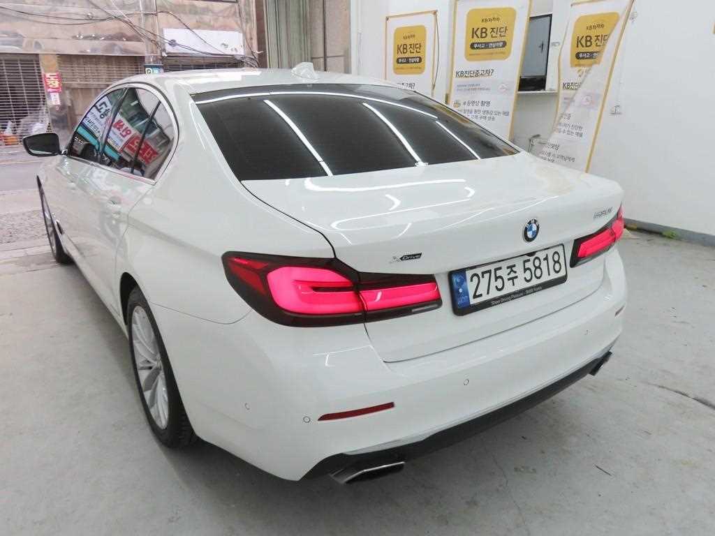 BMW 5 Series - Vista 4