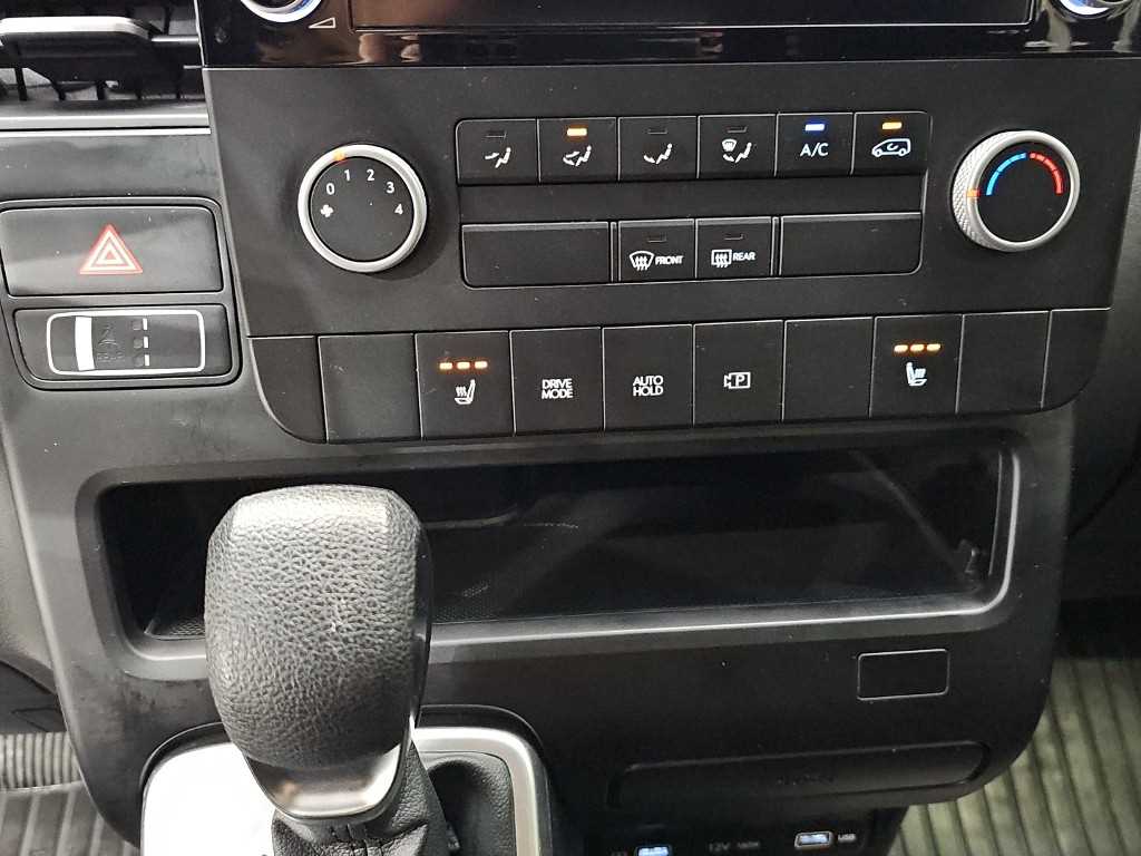 HYUNDAI Staria - Vista 10